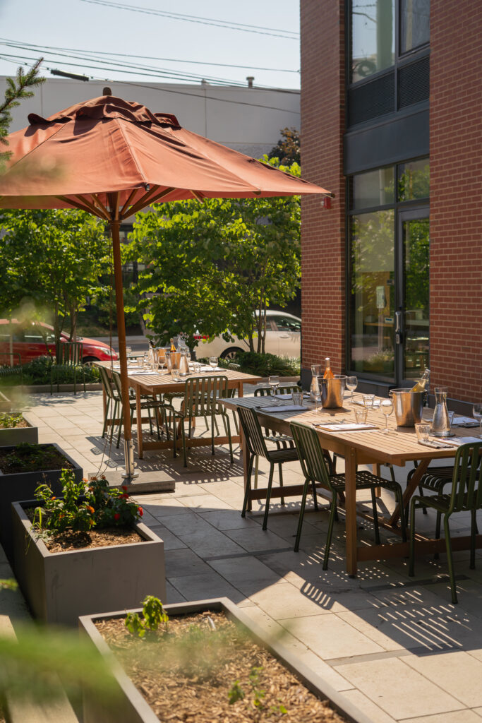 Hudson Table Stamford 44 John St