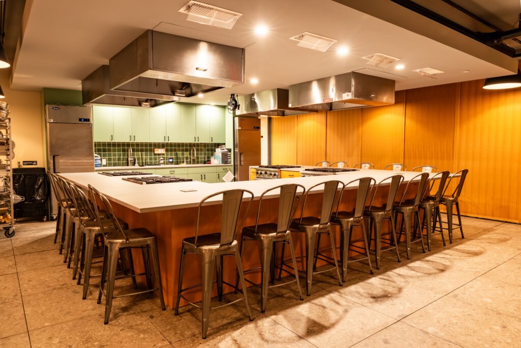 Hudson Table Stamford 523 Canal St
